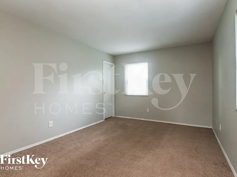 9630 Pepperidge Dr — Photo 8