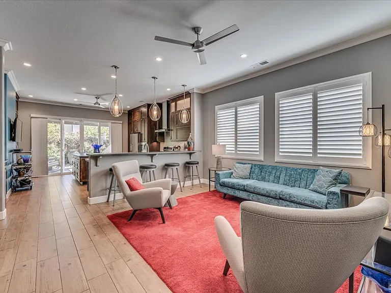 10562 Thistle Berry Ct — Photo 17