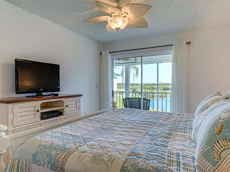 923 Sandpiper Cir #923 — Photo 16