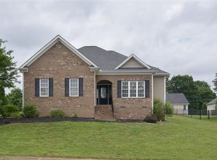 1124 Castle Dr, Graham, NC 27253