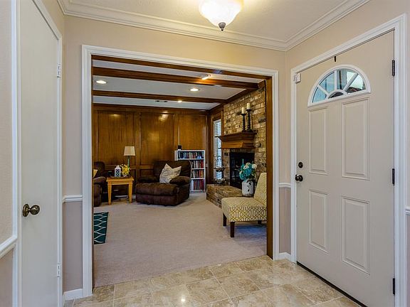 5th image of 2215 Valley Manor Dr