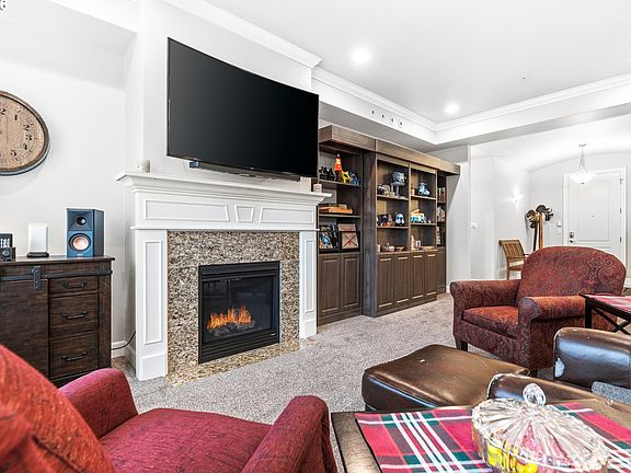 5th image of 707 N Hayden Island Dr Unit 227