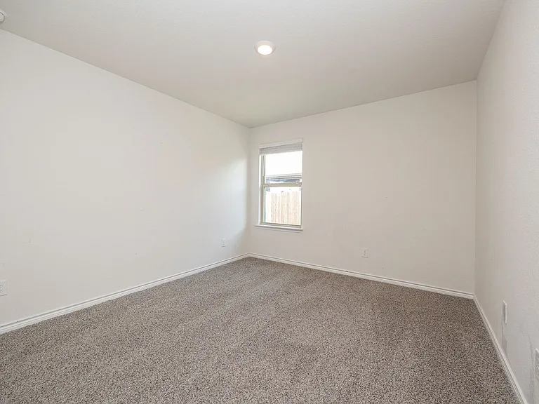 1205 Colonial Bluff Ln — Photo 16