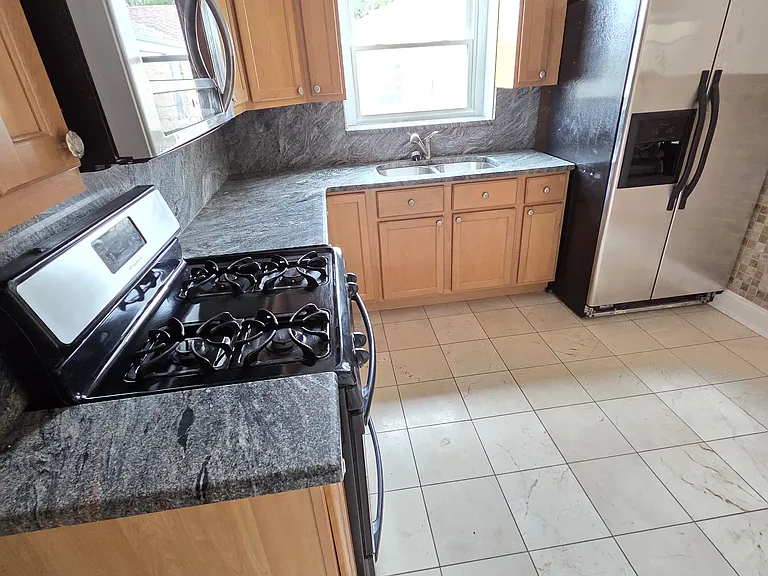 5113 N Mango Ave #2 — Photo 10