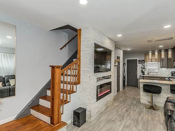 2nd image of 11132 147th St