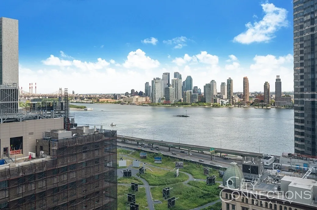 330 East 38th Street — Photo 1