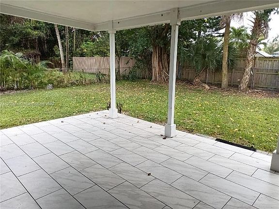3rd image of 1460 SW 29th St #1
