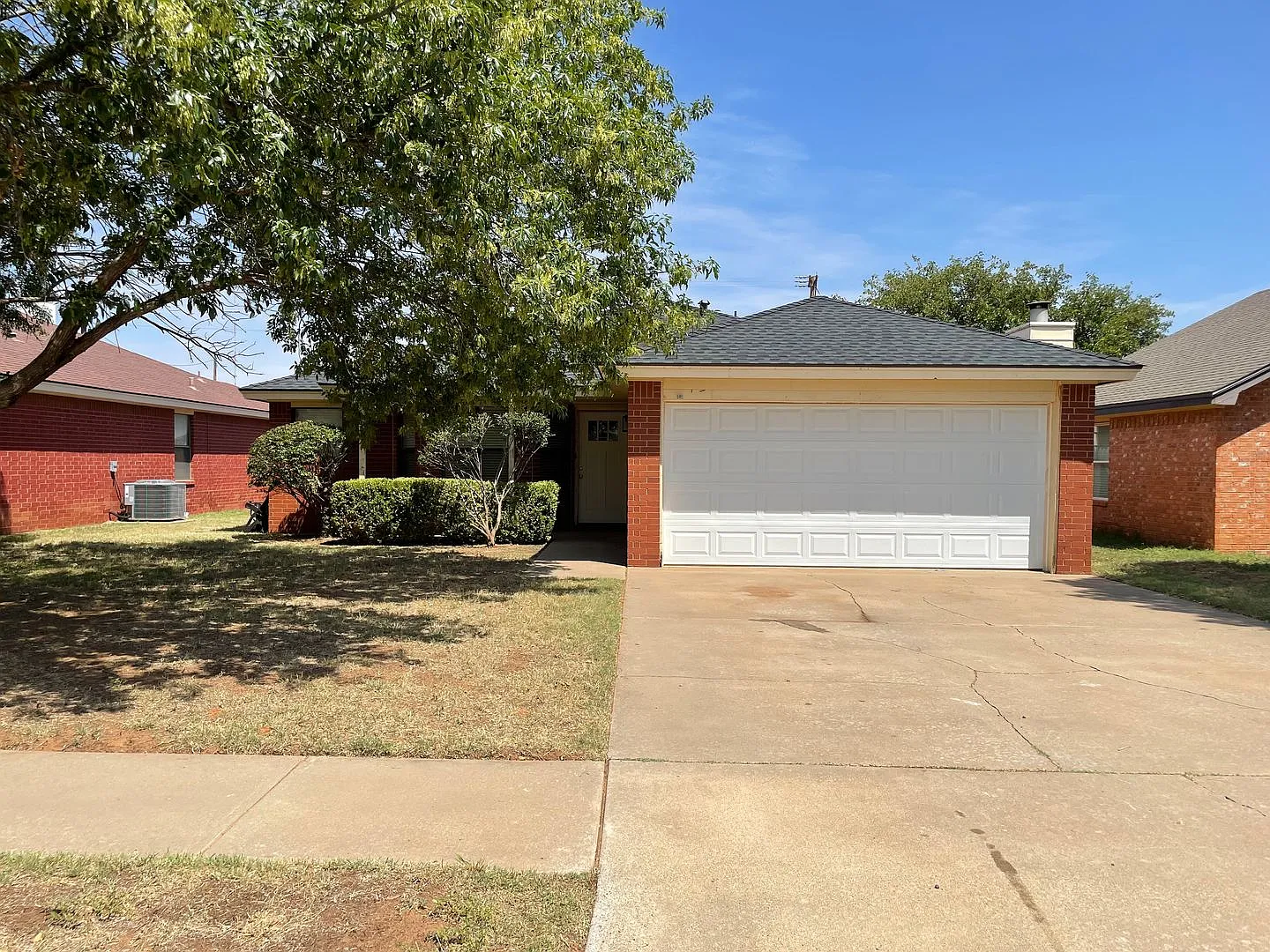 Available Now! 3bed/2bath/2garage South Lubbock Home — Photo 1