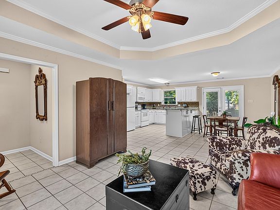 5th image of 183 Gunsmoke Ln