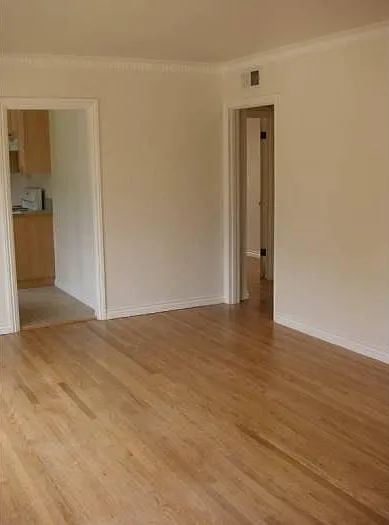 1752 N Alexandria Ave #5 — Photo 3