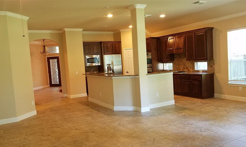 1st image of 10207 Broken Trace Ct