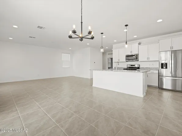 6734 W Cold Stream Ct, Tucson, AZ 85757