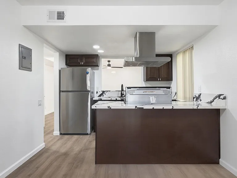 1421 Drake Drive — Photo 5