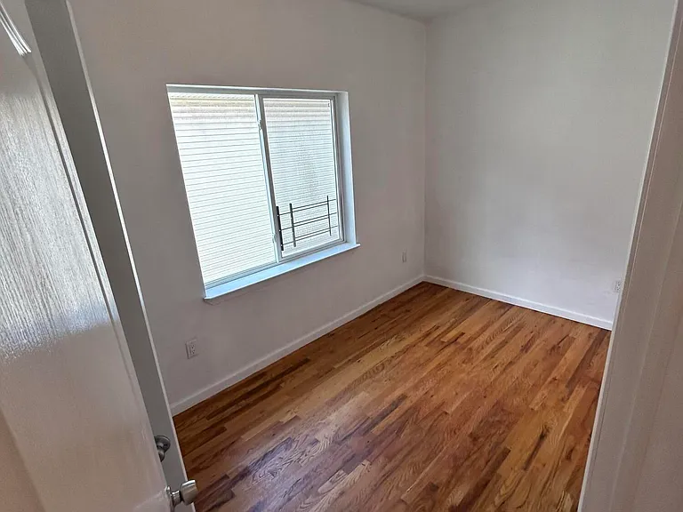 25 Stanley Ave #2 — Photo 5