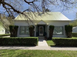 421 S G St, Lakeview, OR 97630