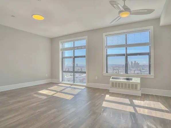 32 Oakland Avenue image 1 of 42