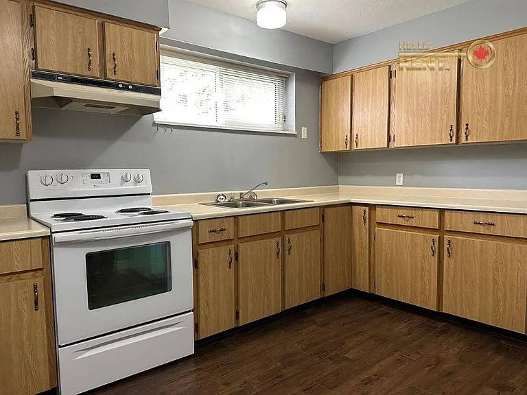 779 Shaw Ave — Photo 7