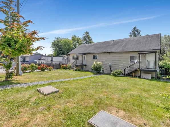 13906 68th Ave, Surrey, BC V3W 2H1