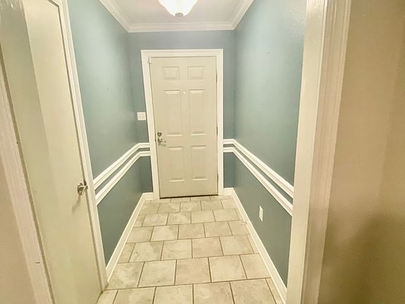 3rd image of 8509 Woodhill Ln
