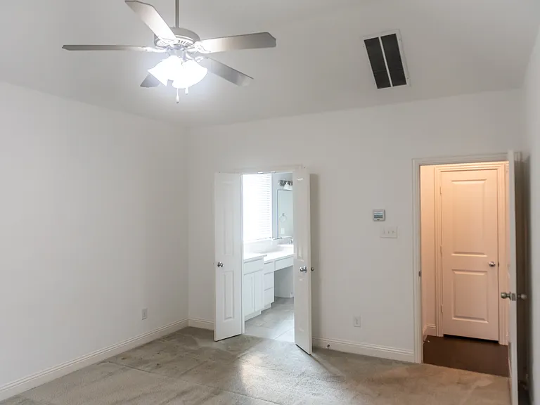 1000 Hoxton Ln — Photo 12
