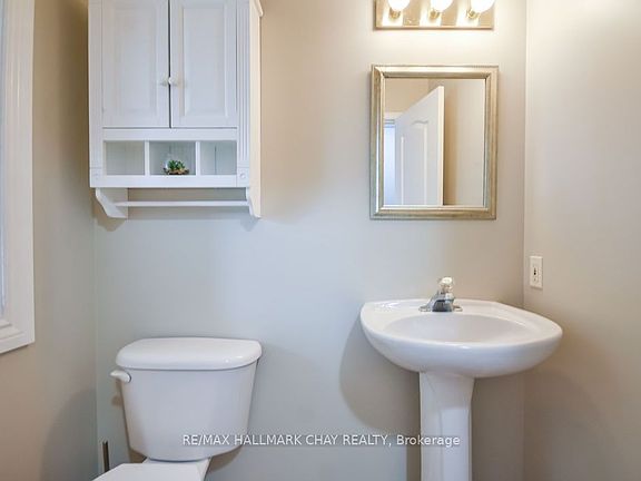 4th image of 37 Julia Cres