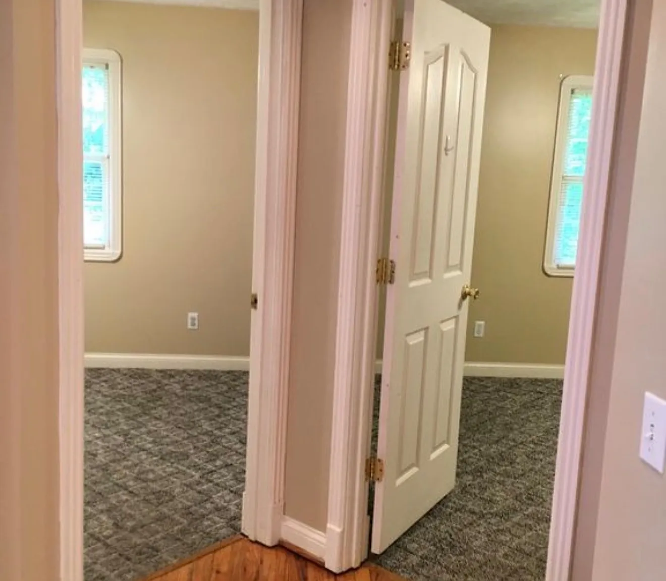 3 bed, $875 — Photo 2