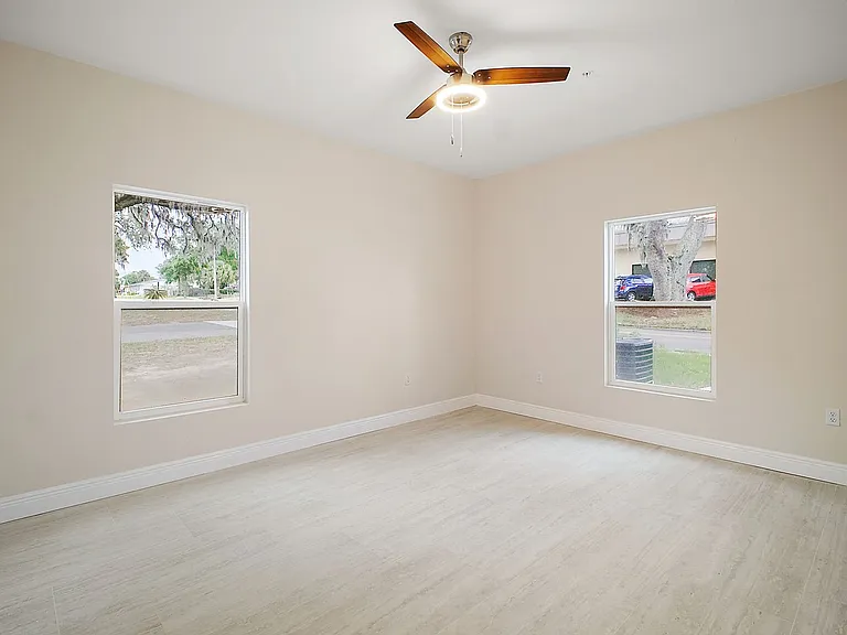201 N Dewey St #202 — Photo 39