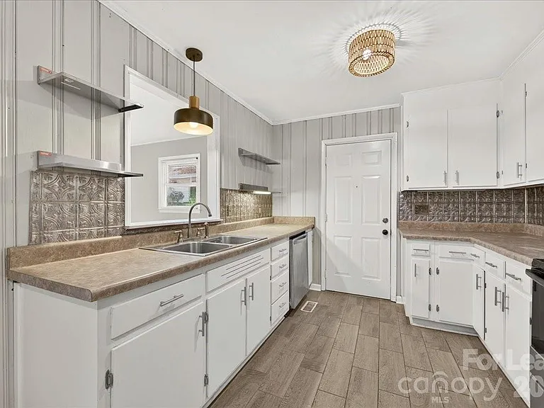 3237 Harrow Pl — Photo 7