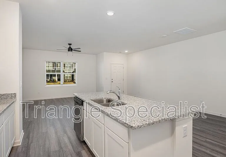 1876 Knights Crest Way — Photo 8