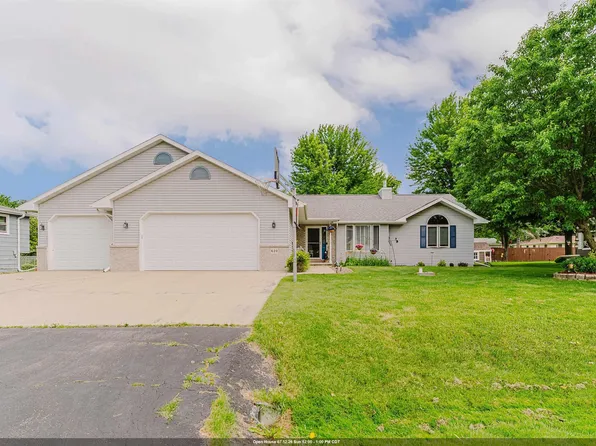 620 Courtland Ave, Oshkosh, WI 54901