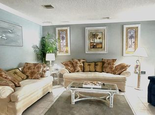 1205 S Lakes End Dr APT D2, Fort Pierce, FL 34982