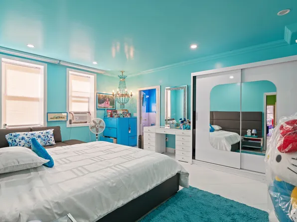 28-07 36th Avenue image 13 of 16