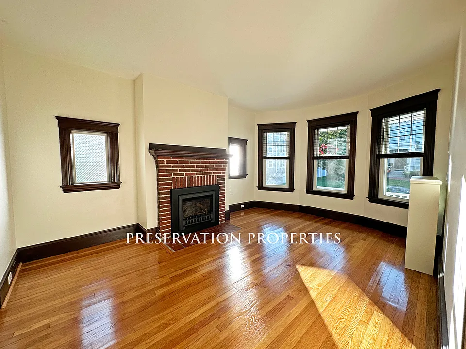 116 Jewett St #1