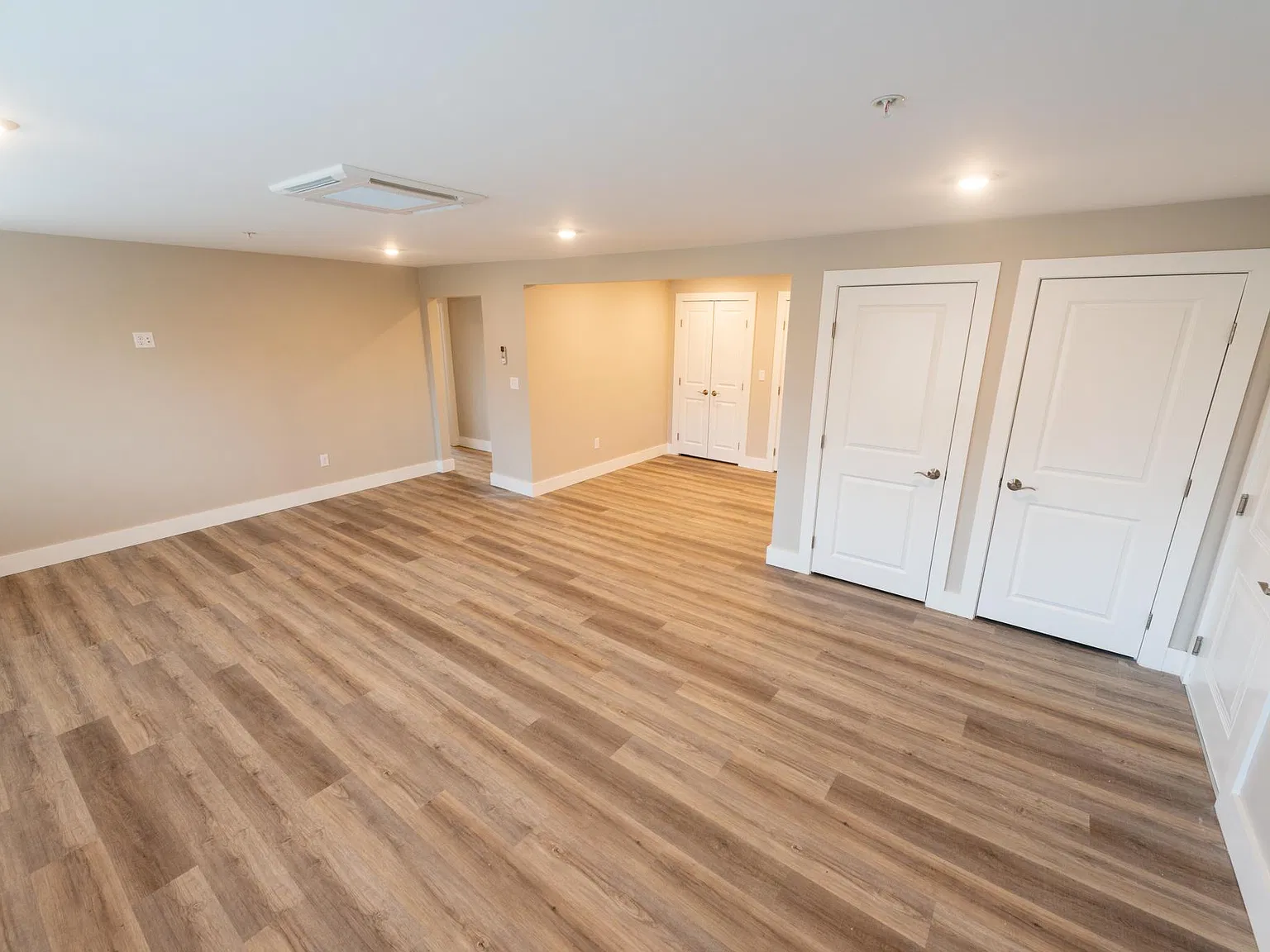 2 bed, 950 sqft, $2,495 — Photo 3