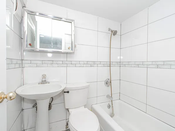 582 Bay Ridge Avenue image 21 of 41