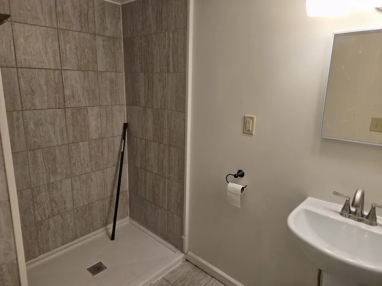 1131 Kingsford St #1 — Photo 3