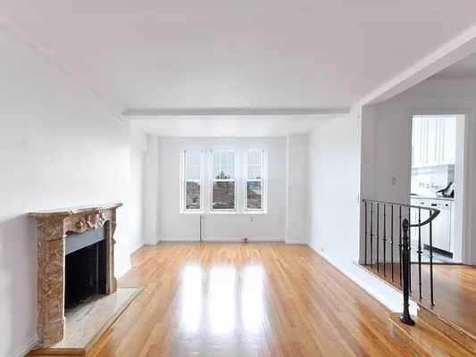 Rented by Sotheby's International Realty | media 23