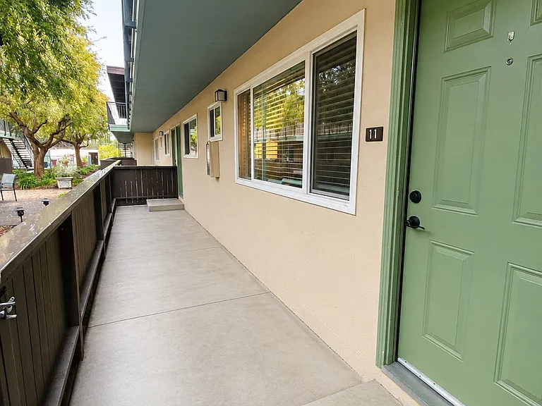 Wellsbury Apartment Homes — Photo 29