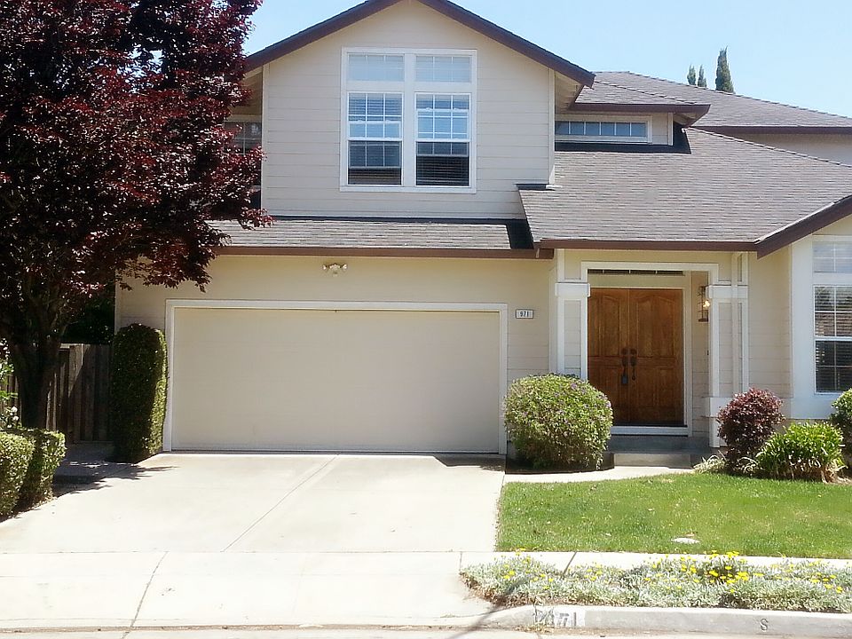 1st image of 971 Dionne Way