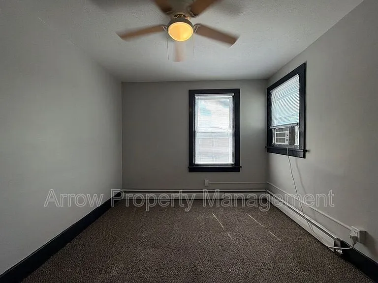 4602 Saint Paul Ave #3 — Photo 10