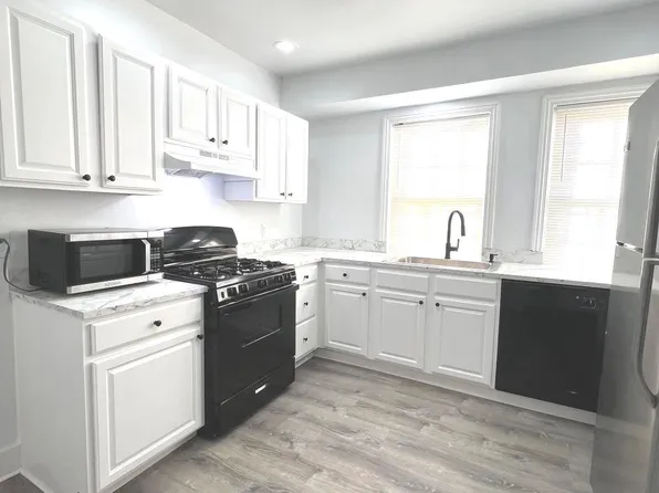 405 N 2nd St, Camden, NJ 08102