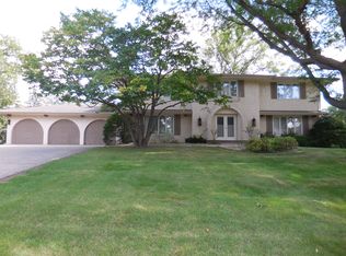 5705 Londonderry Rd, Edina, MN 55436