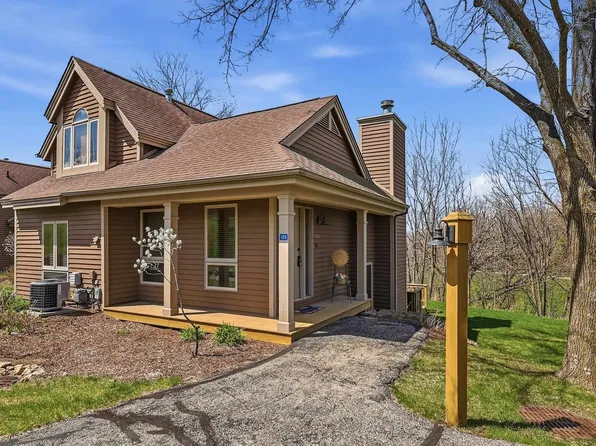 120 Walnut Hill Dr, Galena, IL 61036