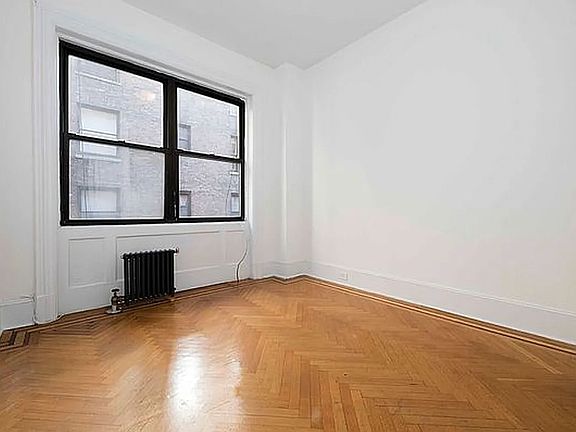 5th image of 145 E 35th St APT 5RW