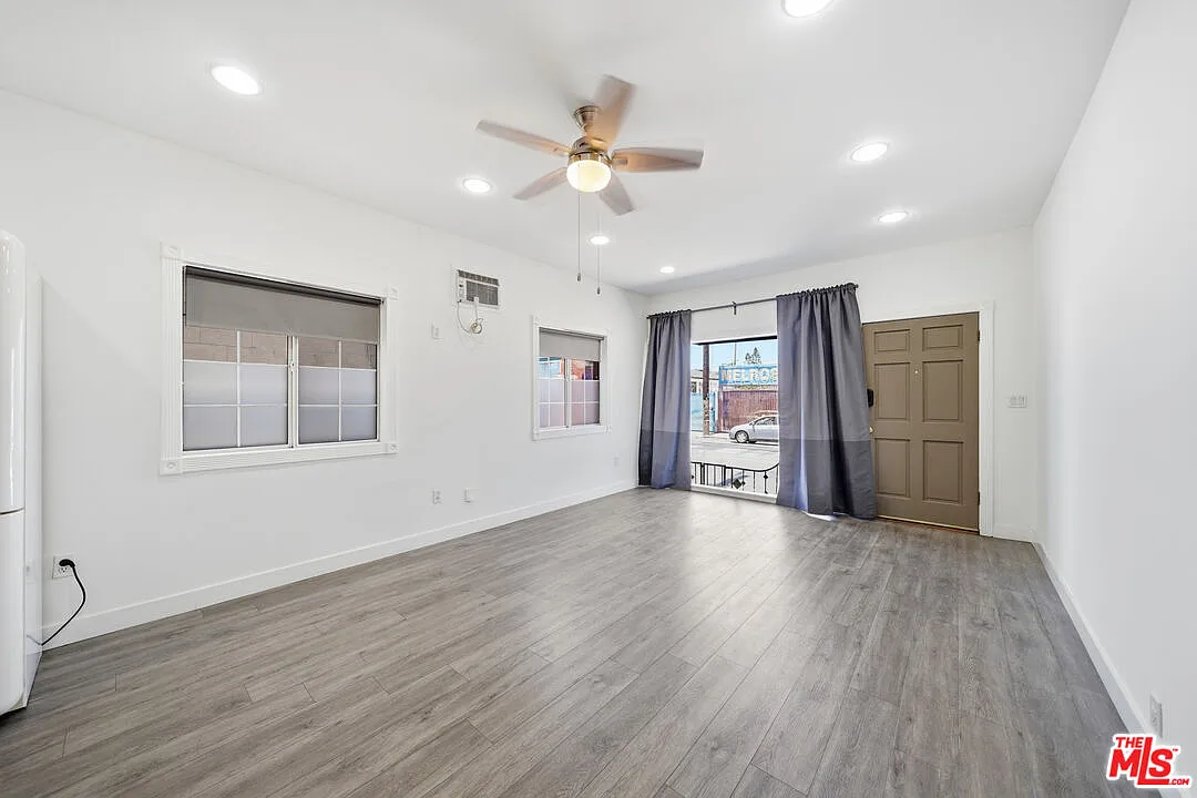 1 bed, 1.0 bath, 600 sqft, $2,200 — Photo 3
