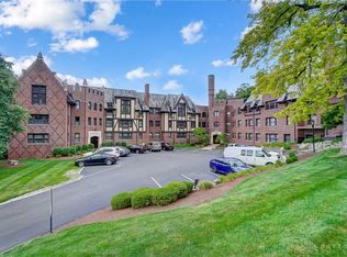 1211 Far Hills Ave, Dayton, OH 45419