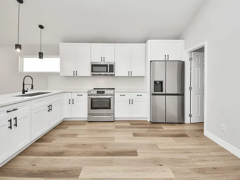 7605 Avenue C — Photo 28