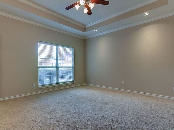 3rd image of 16 Fernwood Dr S #16