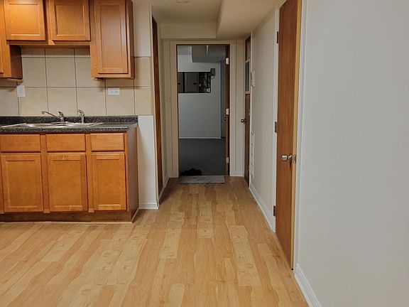 5th image of 5223 W Agatite Ave #G