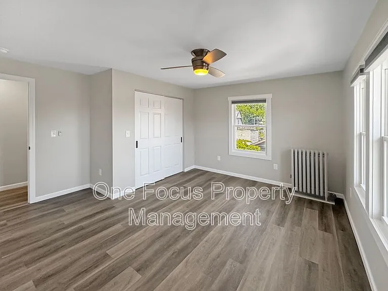 2205 W 4th St #5 — Photo 6
